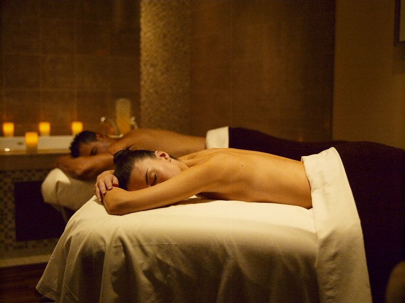 What Are Pair Spa Massages? Benefits and Strategies Explained
